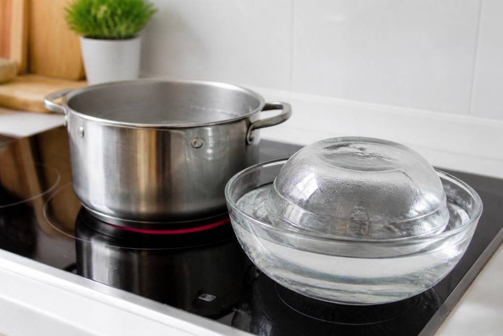 Comment faire de l'eau déminéralisée à la maison : méthodes et solutions efficaces